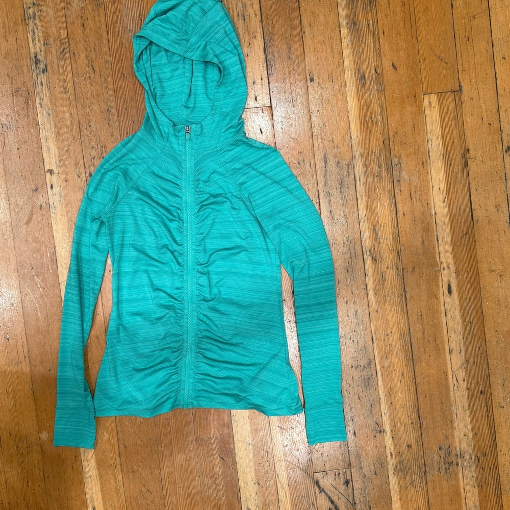 Athleta Pacifica Green Activewear Top